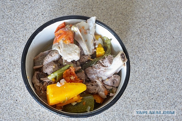 Щи с молодой капустой и консервированным горошком