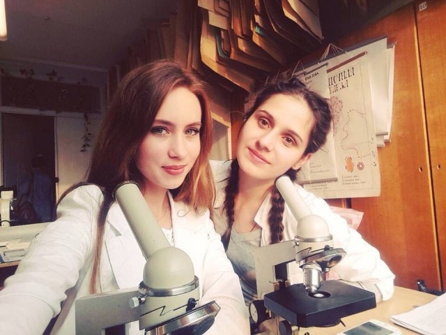 Медицинские работницы и медички
