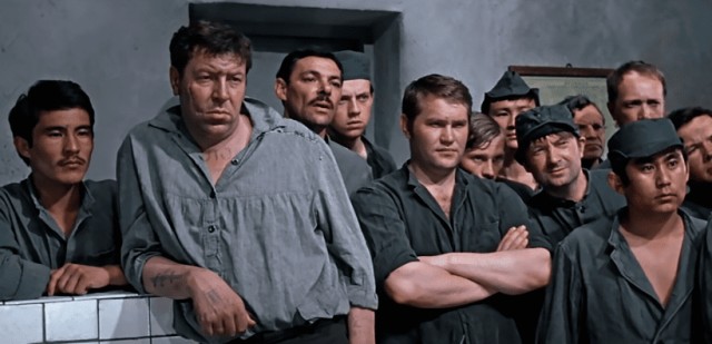 Анализируя Доцента: гид по татуировкам Евгения Леонова в «Джентльменах удачи»