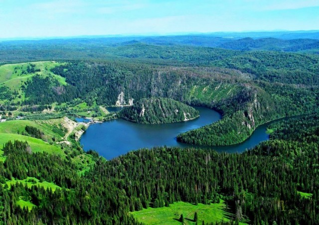 Самые живописные места России, которые стоит посетить