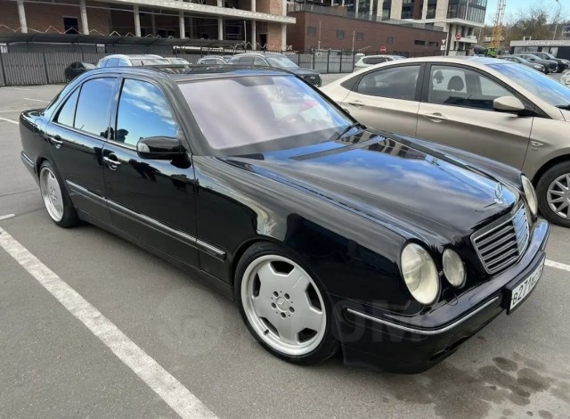 Новая игрушка (Mercedes S202)