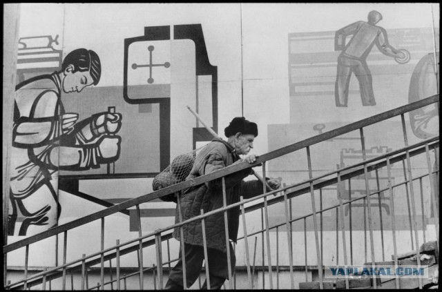 Контрабандные фотографии из Северной Кореи: Ким Чен Ын не одобряет!